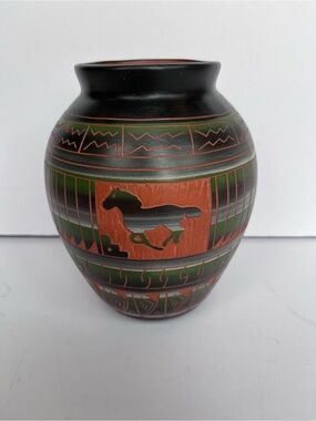 Navajo Pottery Vase Horse Native American Art